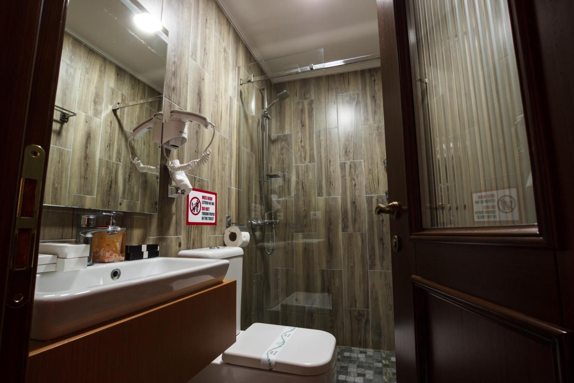 Hotel Pashai Gjirokastër Eksteriør bilde
