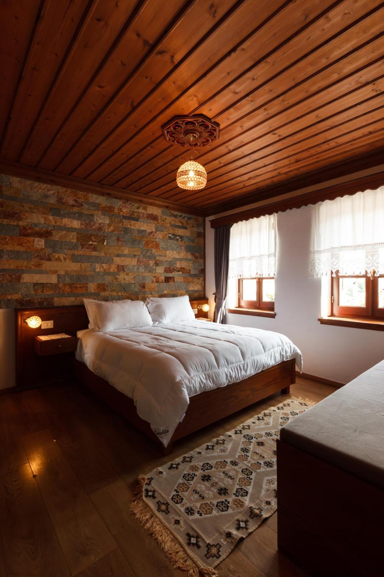 Hotel Pashai Gjirokastër Eksteriør bilde